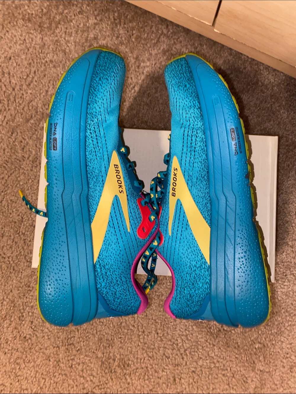 Brooks Ghost Max Run Disney Springtime Suprise 2025 size 9.5 men’s - Picture 3 of 7